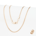 Cadena Maglia Aurea 2mm en Oro laminado 18K. Su diseño de eslabón cubano compacto y alineado, creando una superficie continua que refleja la luz con fuerza y definición. Broche Langosta tradicional.
Descúbrela en distintos tamaños y presentación.
Di Vogel Joyería Premium Chile