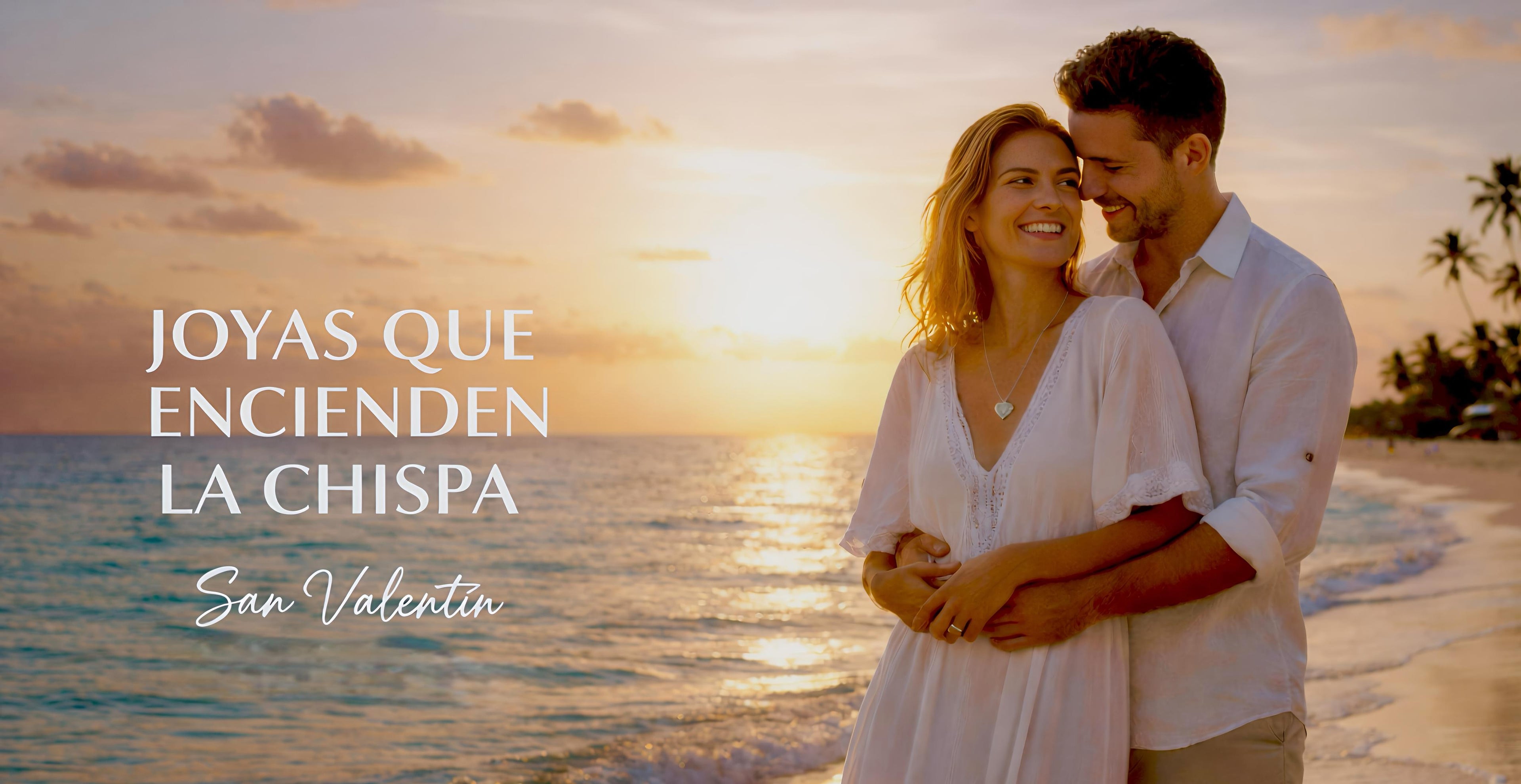 Imagen de pareja con Joyas de plata en una playa, felices celebrando el amor.