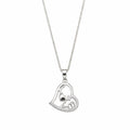 Collar Cuore di Amore. Contiene cadena veneciana 50cm y colgante. El diseño del colgante es un corazón con la mitad cubierta de microcircones y la palabra LOVE dentro del corazón. Todo el plata italiana 925.
Línea Essenziale Di Vogel