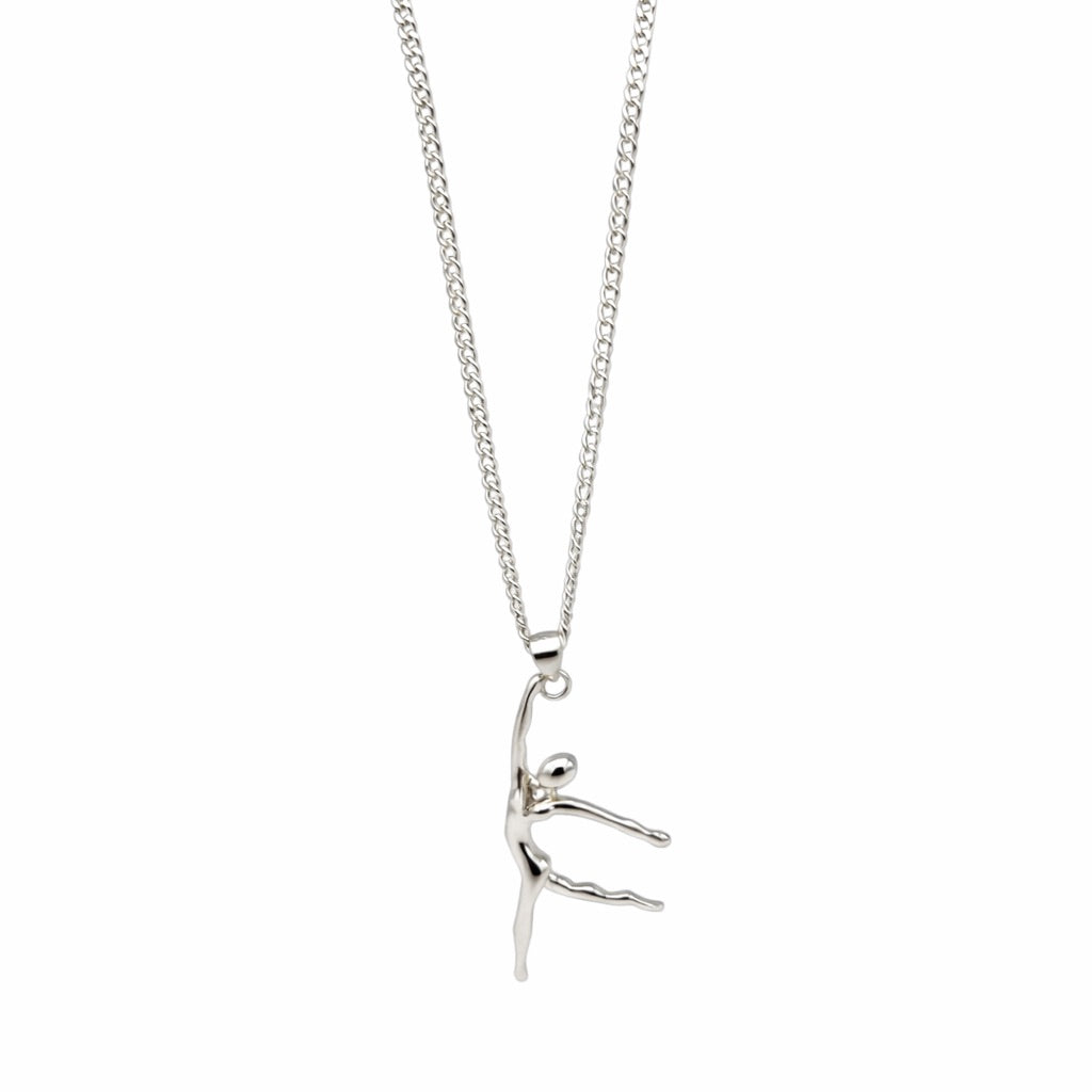 Collar Movimento plata italiana 925. Incluye cadena grumet de 55cm y colgante en plata con relieve. Su diseño es de una bailarina en pose de ballet expresando movimiento.
Línea Essenziale Di Vogel